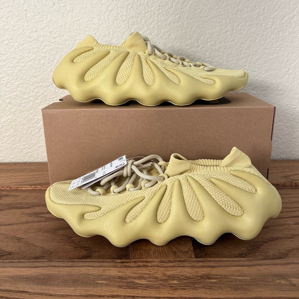 Yeezy 450’s, Sulfur, Mens size 11